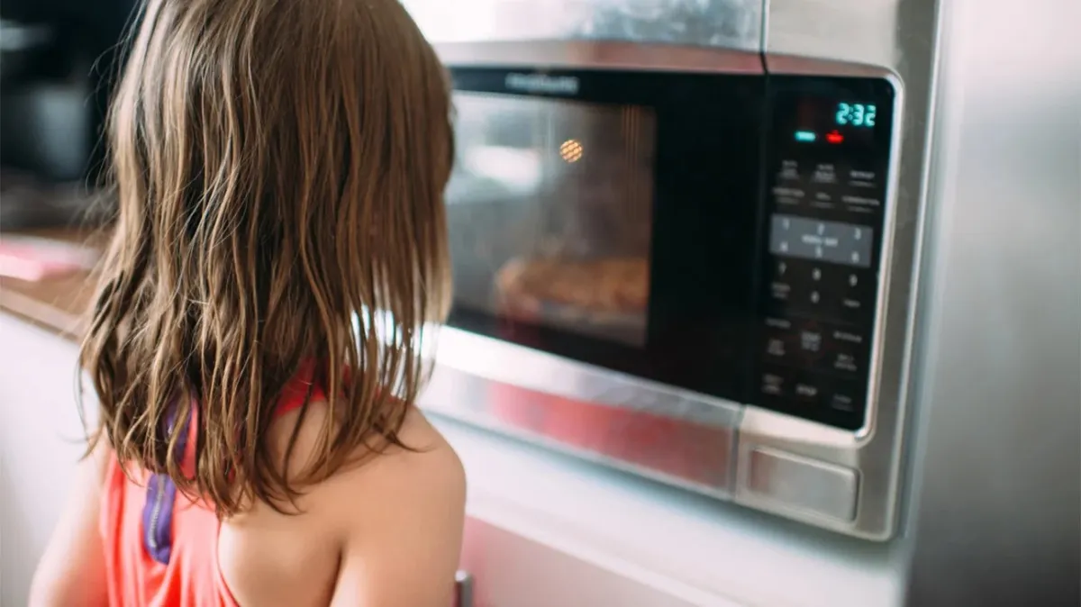 Microwave plastic wrap chemical risks