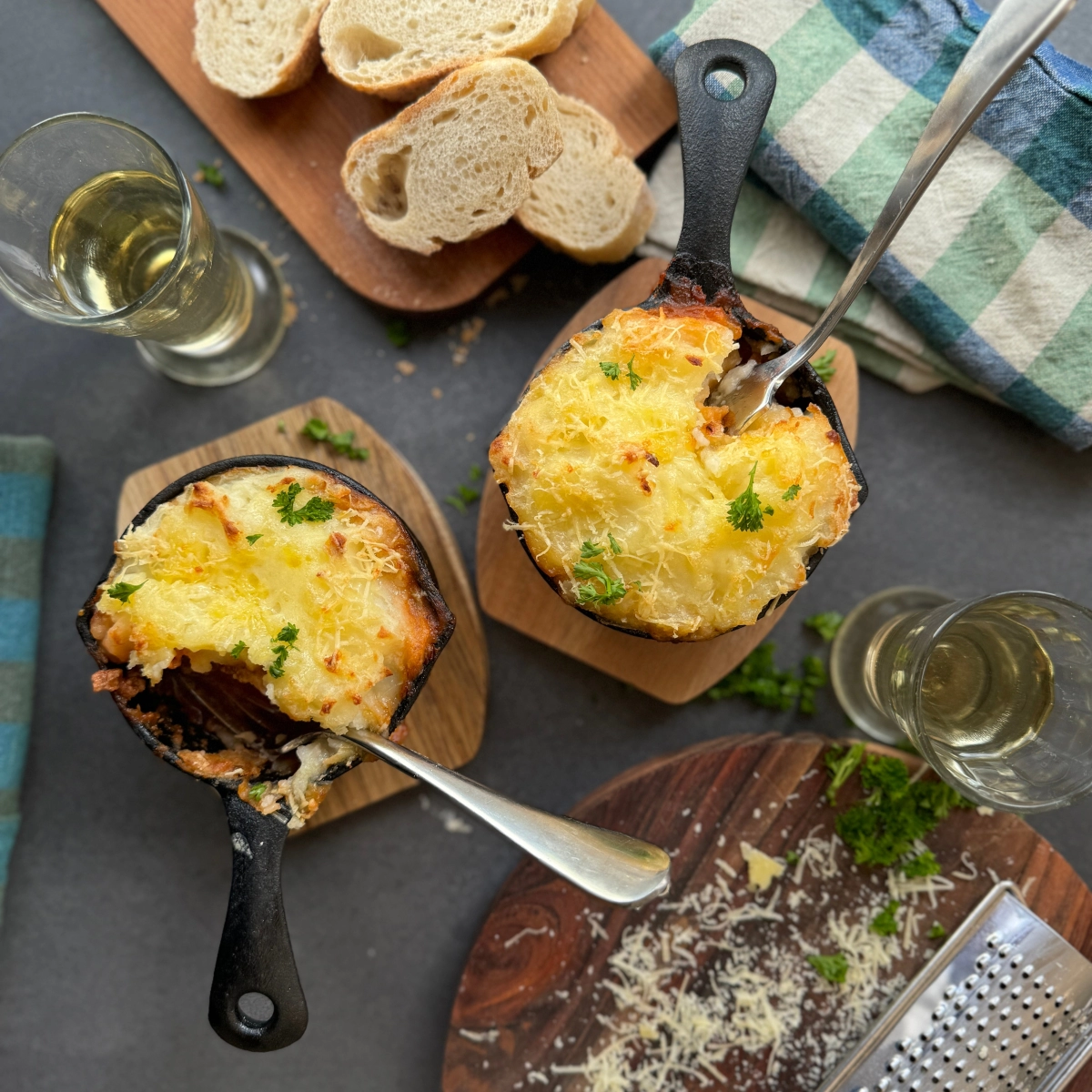 Beste gietijzeren pan schoonmaakborstel voor zachte en effectieve verzorging 2 Milieuvriendelijke gietijzeren verzorgingsproducten