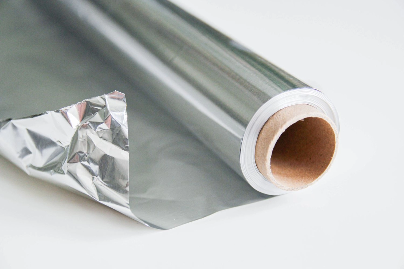 How to use aluminum foil for safe and eco-friendly freezer storage 3 Prevent freezer burn with aluminum foil